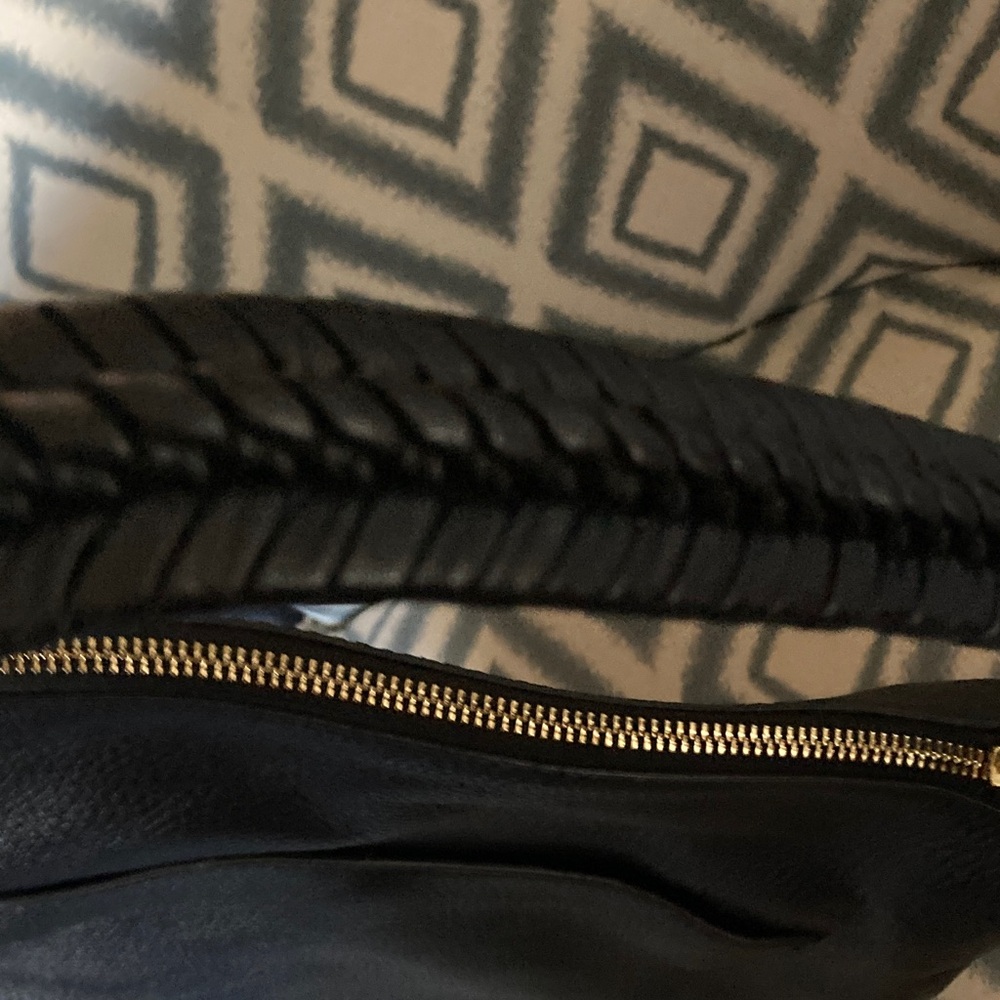 Michael Kors Black Leather Shoulder Bag with Gold Accents - Picture 3 of 6